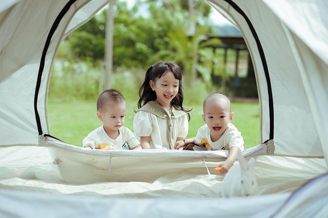 Sådan får du børnene væk fra skærmen – uden tårer